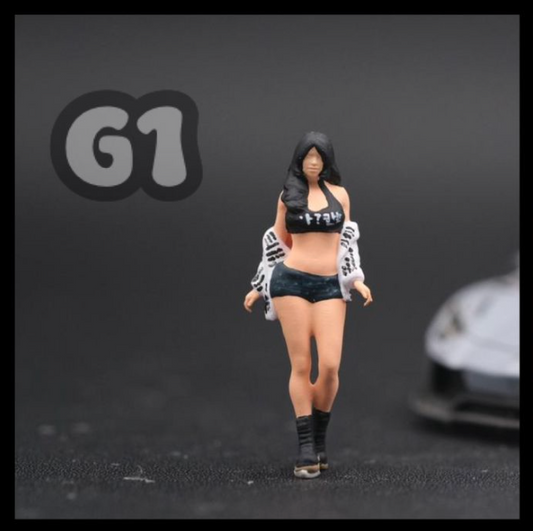 JM FIGURINE 1/64 FIGURE RACEQUEEN - SERIES 17 (G1)
