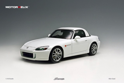 MOTORHELIX 1/18 Honda S2000 (AP2) Grand Prix White M85102