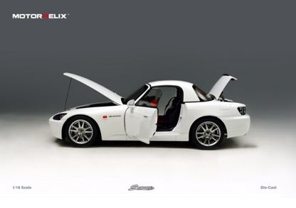 MOTORHELIX 1/18 Honda S2000 (AP2) Grand Prix White M85102