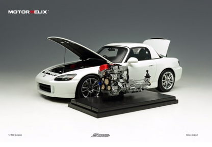 MOTORHELIX 1/18 Honda S2000 (AP2) Grand Prix White M85102
