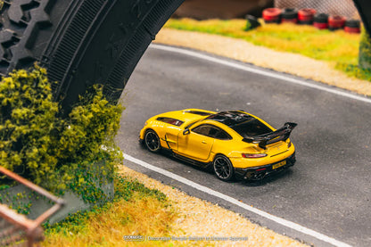 Tarmac Works 1/64 Mercedes-Benz AMG GT Black Series - SHMEE150 - GLOBAL64