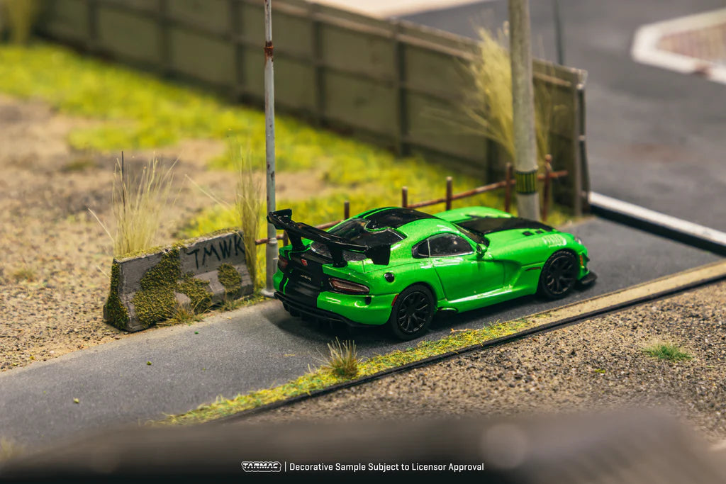 Tarmac Works 1/64 Dodge Viper ACR Extreme Green Metallic - GLOBAL64