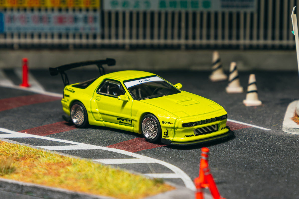 TARMAC WORKS 1/64 Pandem Mazda RX-7 FC3S Yellow ROAD64