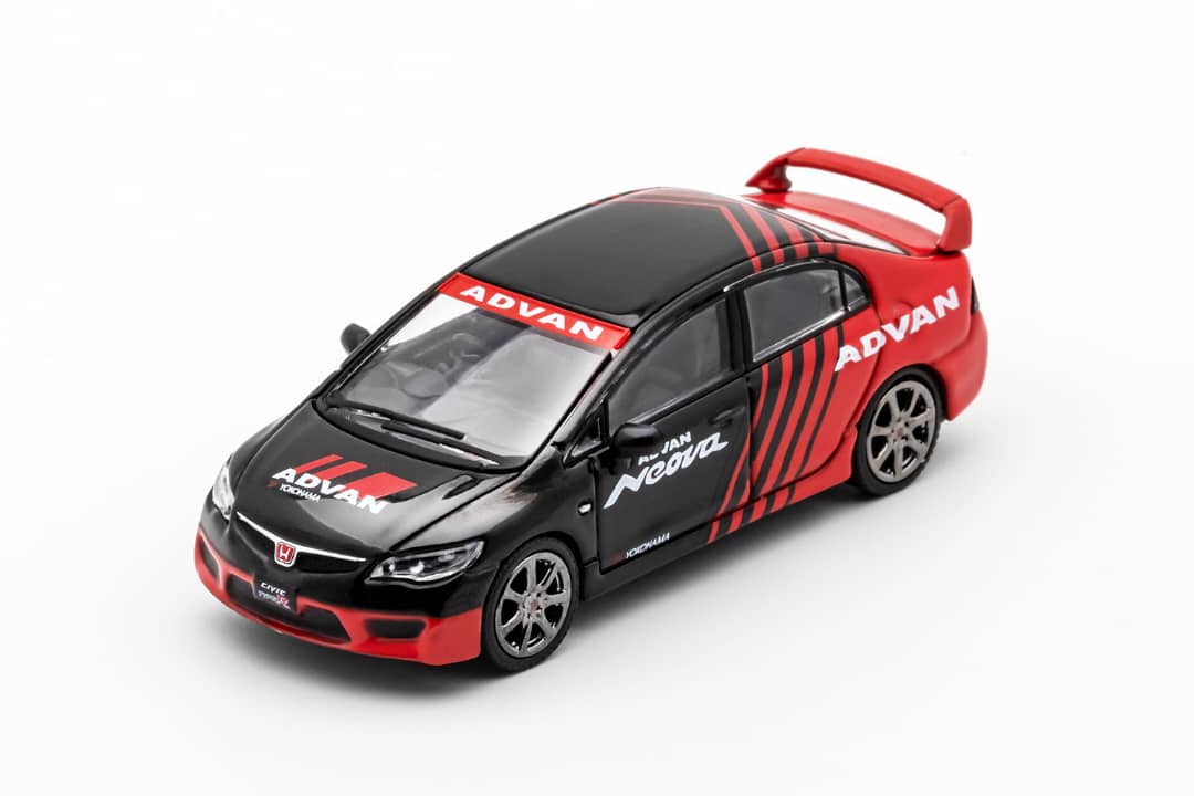 DCT 1/64 HONDA CIVIC FD2 TYPE R - ADVAN