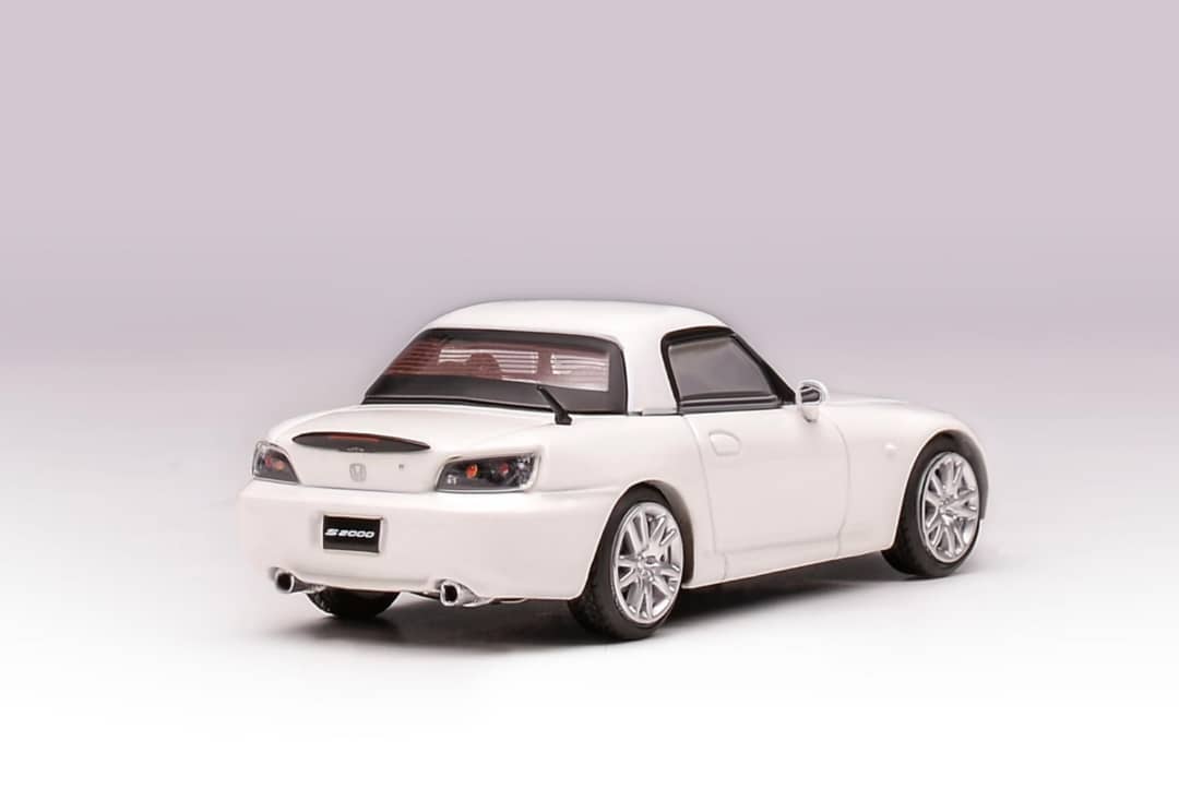 Motorhelix MH 1:64 Assemble Diecast Model Honda S2000 AP2 Magnetic and Assembled Parts GrandPrix White / Indy Yellow