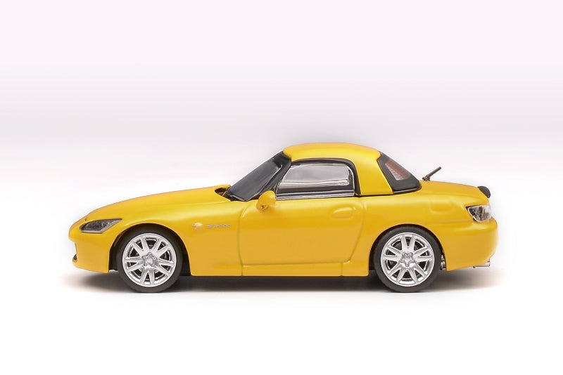 Motorhelix MH 1:64 Assemble Diecast Model Honda S2000 AP2 Magnetic and Assembled Parts GrandPrix White / Indy Yellow