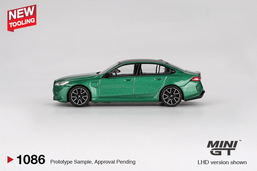 * PRE ORDER * MINI GT #1086 1/64 BMW M5 (G90) Isle of Man Green Metallic ( RHD )