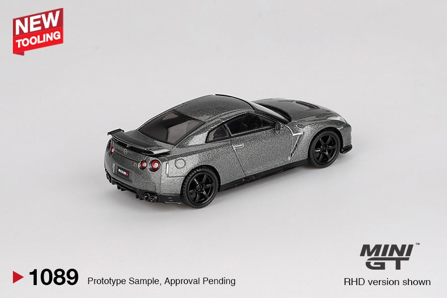* PRE ORDER * MINI GT #1089 1/64 NISSAN GT-R 2013 Dark Metal Gray (NISMO R35 CRS Version)  ( RHD )