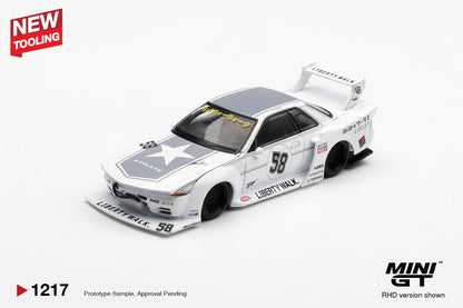* PRE ORDER * MINI GT #1217 1/64 Nissan GT-R32 LB-Kaido Works TAS 2025 (RHD)