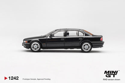 * PRE ORDER *  MINI GT #1242 1/64 BMW 750IL Black Sapphire (RHD)