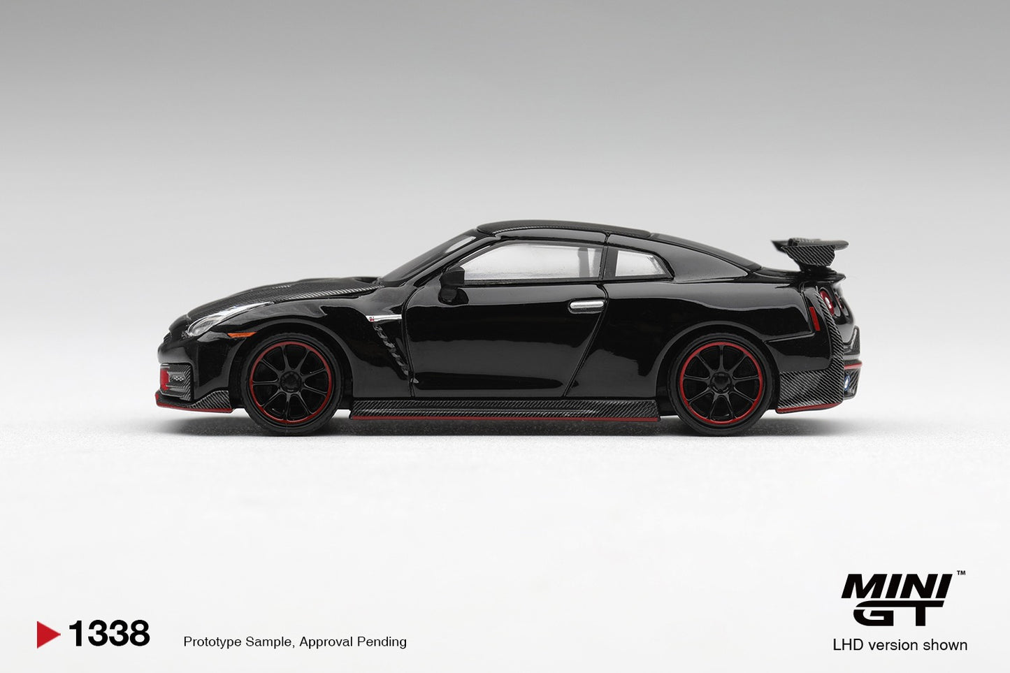 * PRE ORDER * MINI GT #1338 1/64 Nissan GT-R Nismo 2024 Black (RHD)
