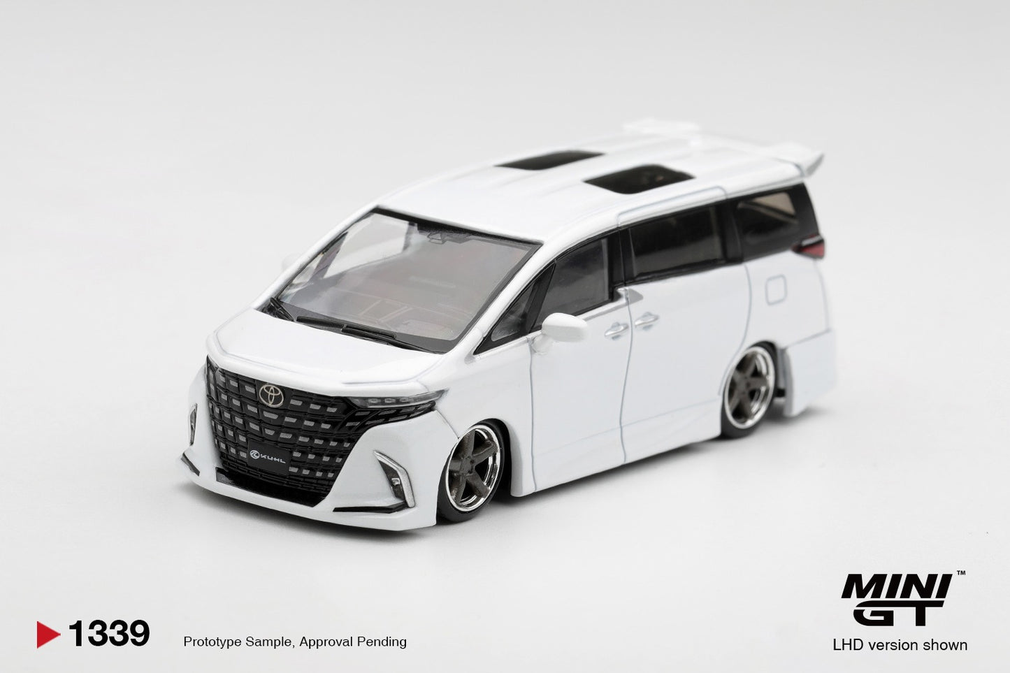 * PRE ORDER * MINI GT #1339 1/64 Toyota Alphard 40 KUHL White (RHD)
