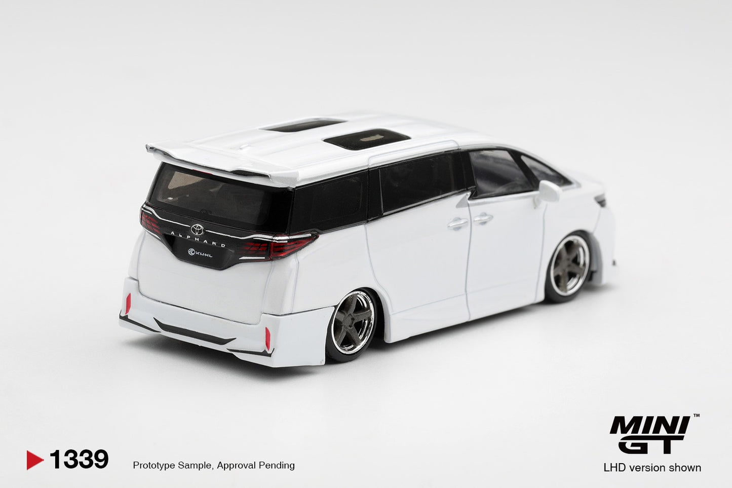 * PRE ORDER * MINI GT #1339 1/64 Toyota Alphard 40 KUHL White (RHD)