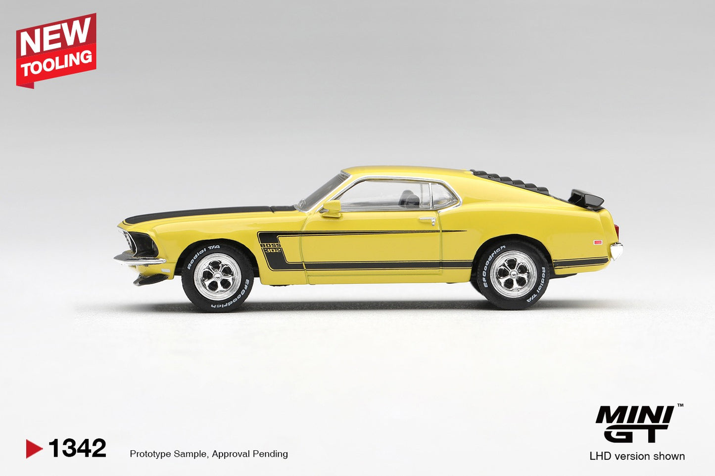 * PRE ORDER * MINI GT #1342 1/64 Ford Mustang Boss 302 1969 Bright Yellow (LHD)