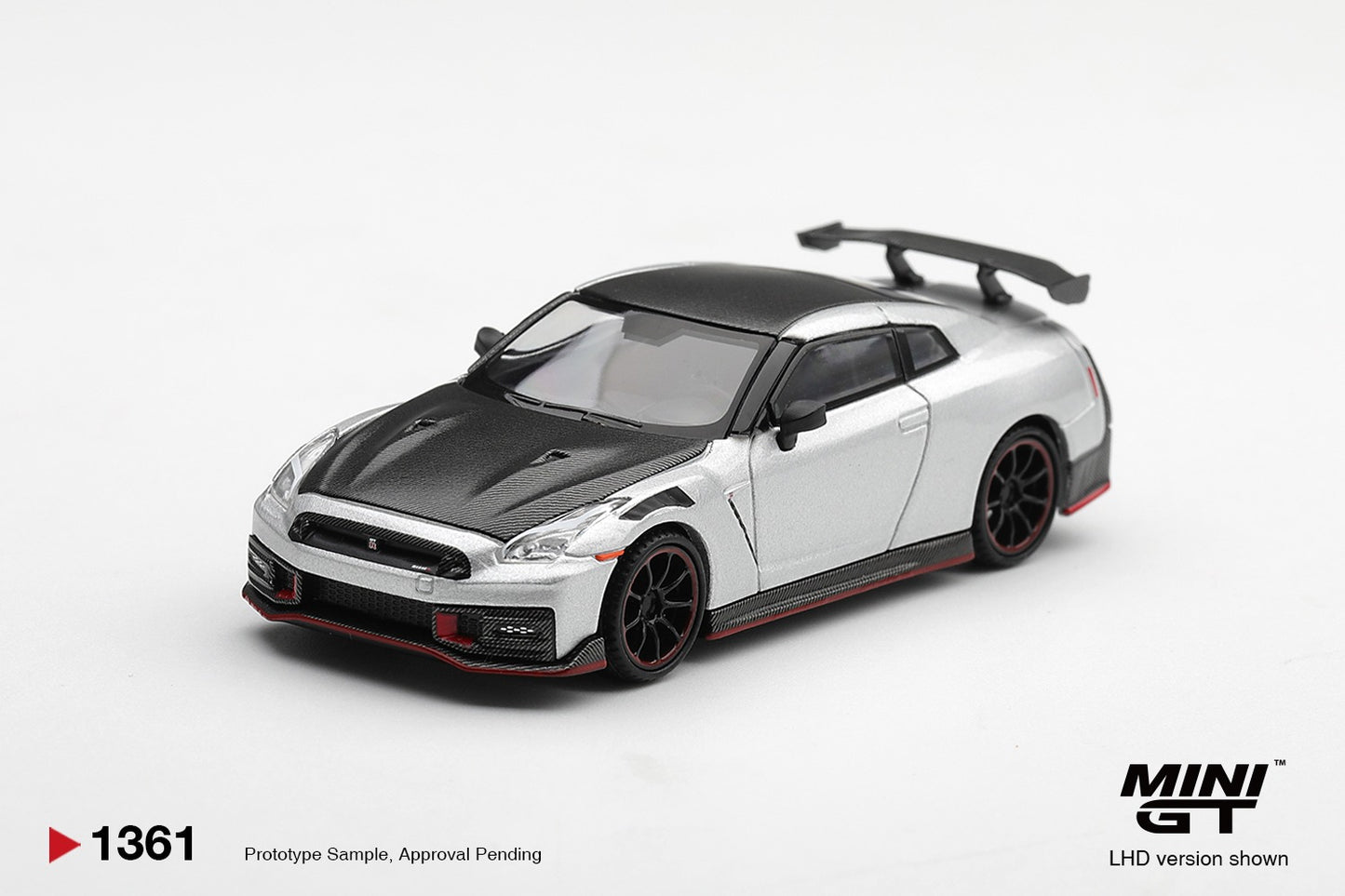 * PRE ORDER * MINI GT #1361 1/64 Nissan GT-R NISMO 2024 Silver (RHD)