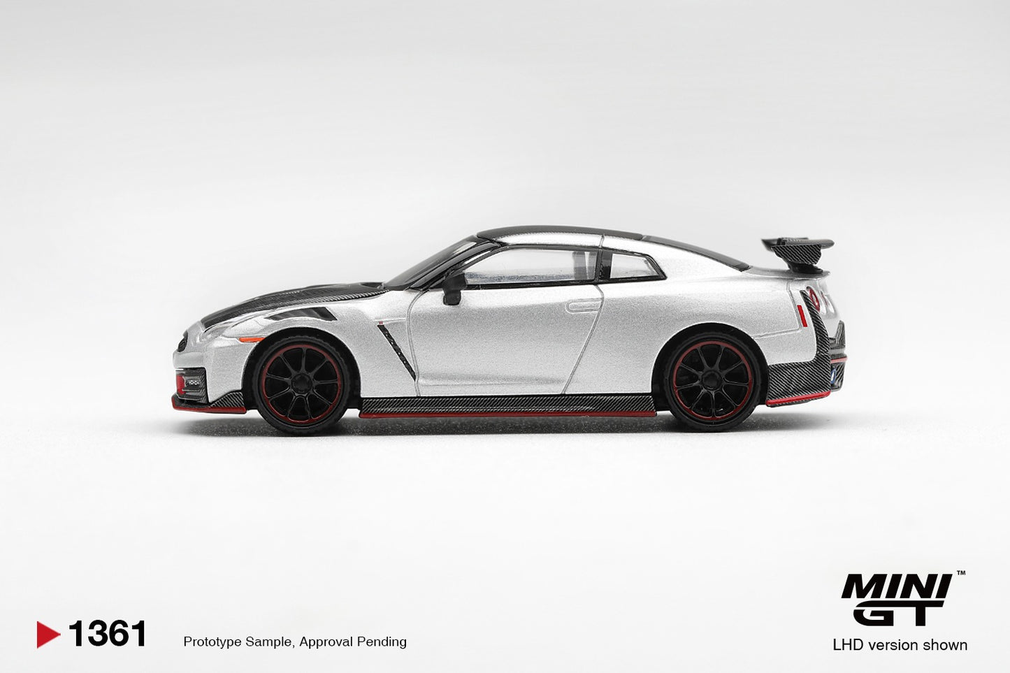 * PRE ORDER * MINI GT #1361 1/64 Nissan GT-R NISMO 2024 Silver (RHD)