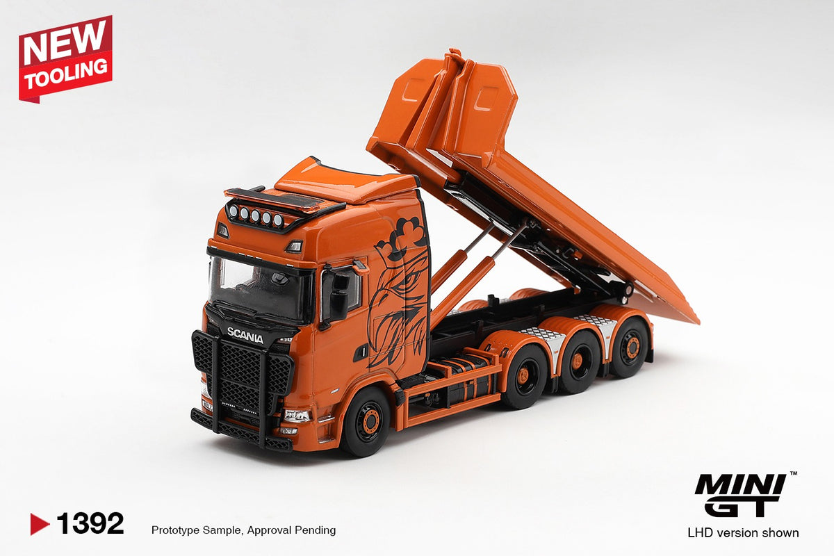 * PRE ORDER * MINI GT #1392 1/64 Scania 770S B8x4NA Hooklift Flatbed Orange (RHD)