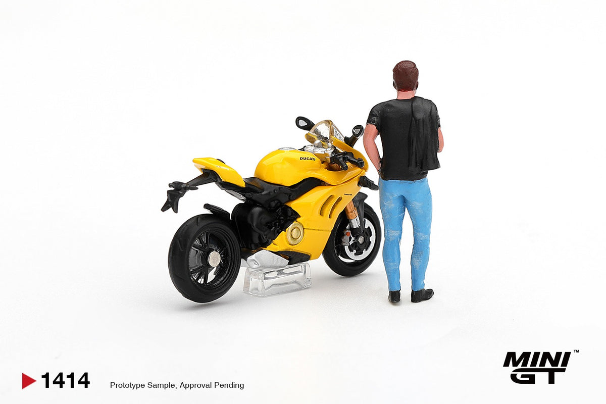* PRE ORDER * MINI GT $1414 1/64 Ducati Panigale V4 S Giallo w/ figure