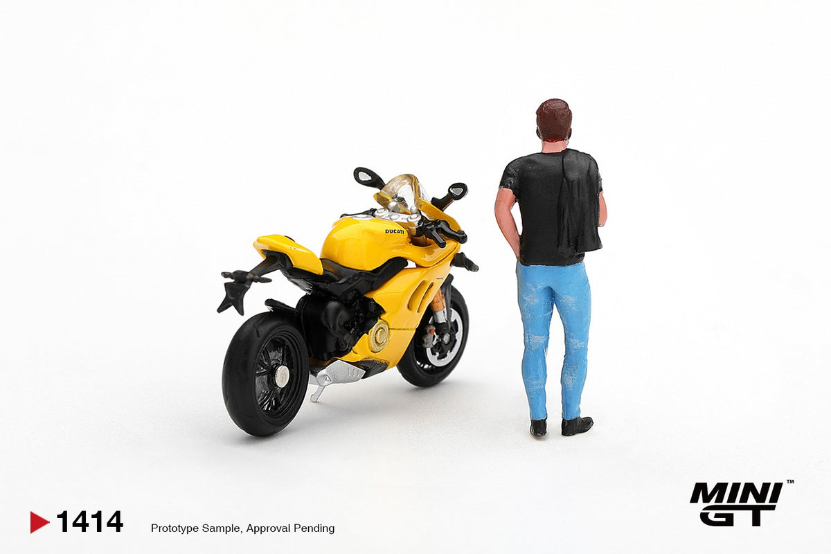 * PRE ORDER * MINI GT $1414 1/64 Ducati Panigale V4 S Giallo w/ figure