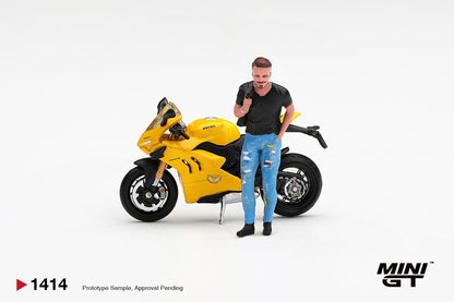 * PRE ORDER * MINI GT $1414 1/64 Ducati Panigale V4 S Giallo w/ figure