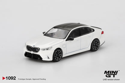MINI GT #1092 1/64 BMW M5 Alpine White (RHD)