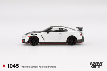 MINI GT #1045 1/64 Nissan GT-R Nismo 2024 Brilliant White Pearl  (RHD)