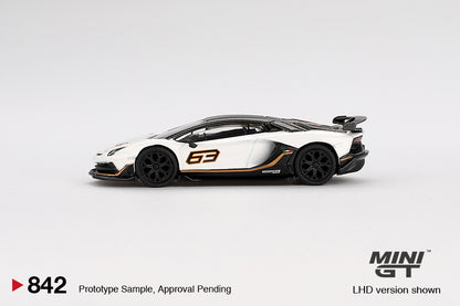 MINI GT #842 1/64 Lamborghini Aventador SVJ 63 Bianco Asopo (RHD)