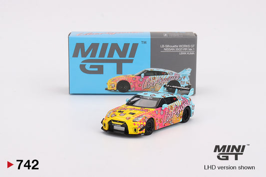 MINI GT #742 1/64 LB-Silhouette WORKS GT NISSAN 35GT-RR Ver.1 LBWK KUMA ( RHD )