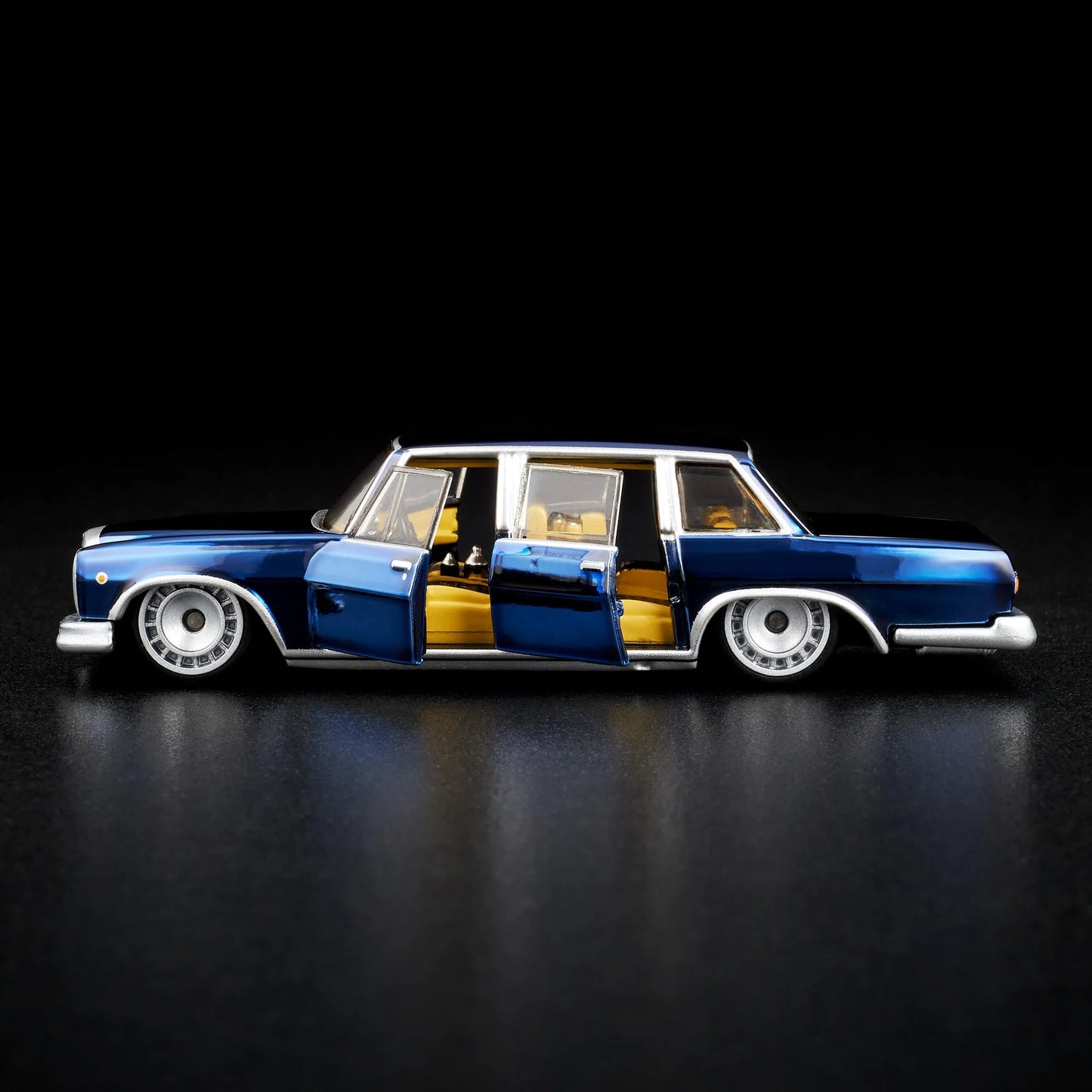 Hot Wheels Collectors RLC Exclusive 1964 Mercedes-Benz 600