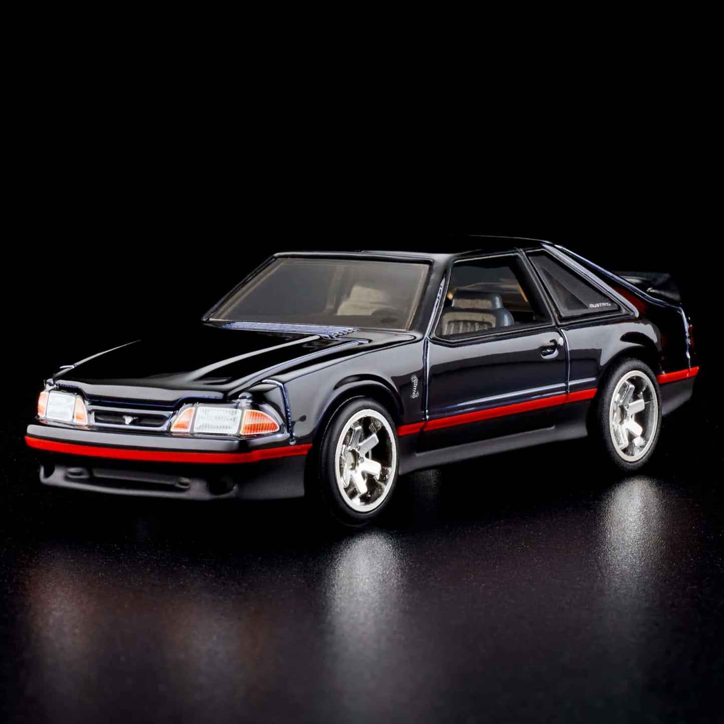 HOT WHEELS RLC 1993 FORD MUSTANG COBRA R - MEMBERSHIP CAR 2023 - HNL15