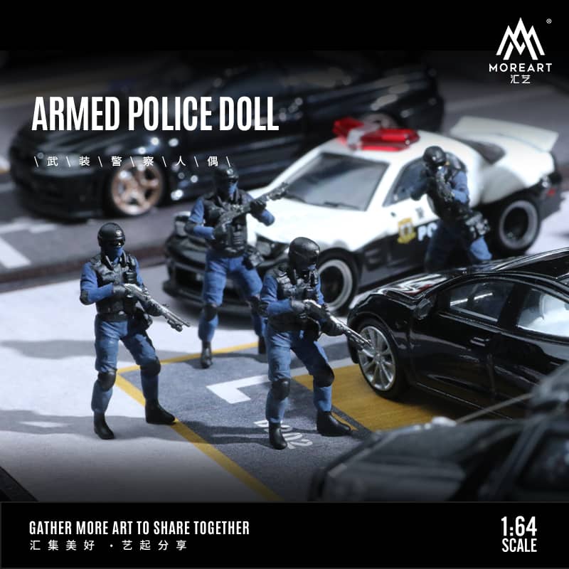 MoreArt 1/64 ARMED POLICE DOLL