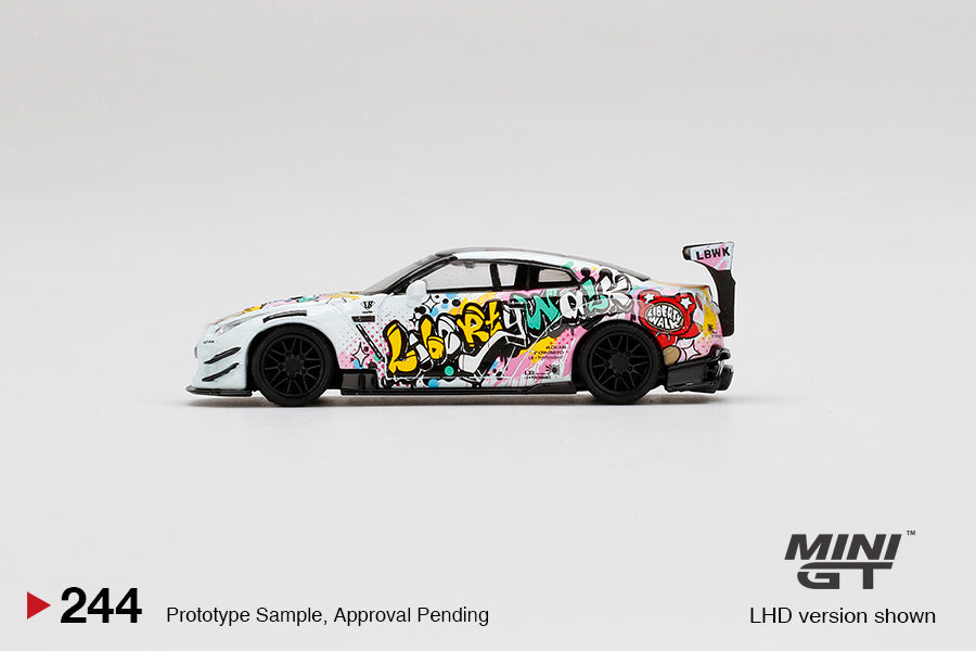 MINI GT #244 LB★WORKS Nissan GT-R R35 Type 2 Rear Wing ver 3