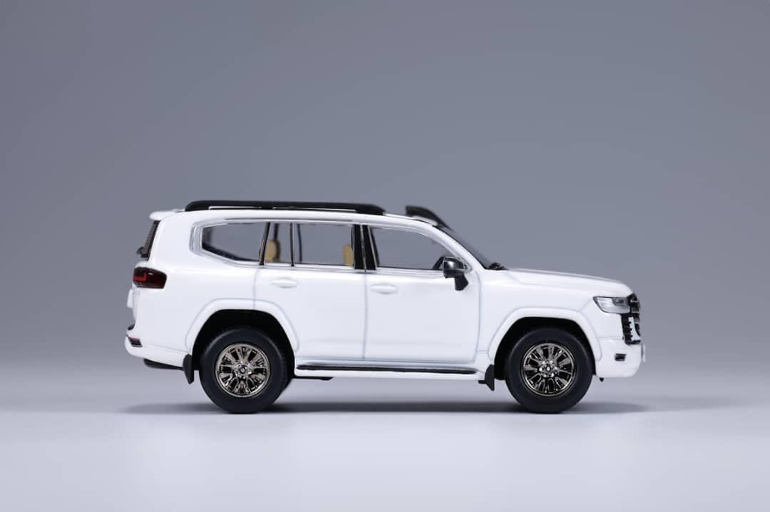 G.C.D 1/64 TOYOTA LAND CRUISER LC300 WHITE #153 (RHD) – Diecast Toyz SG