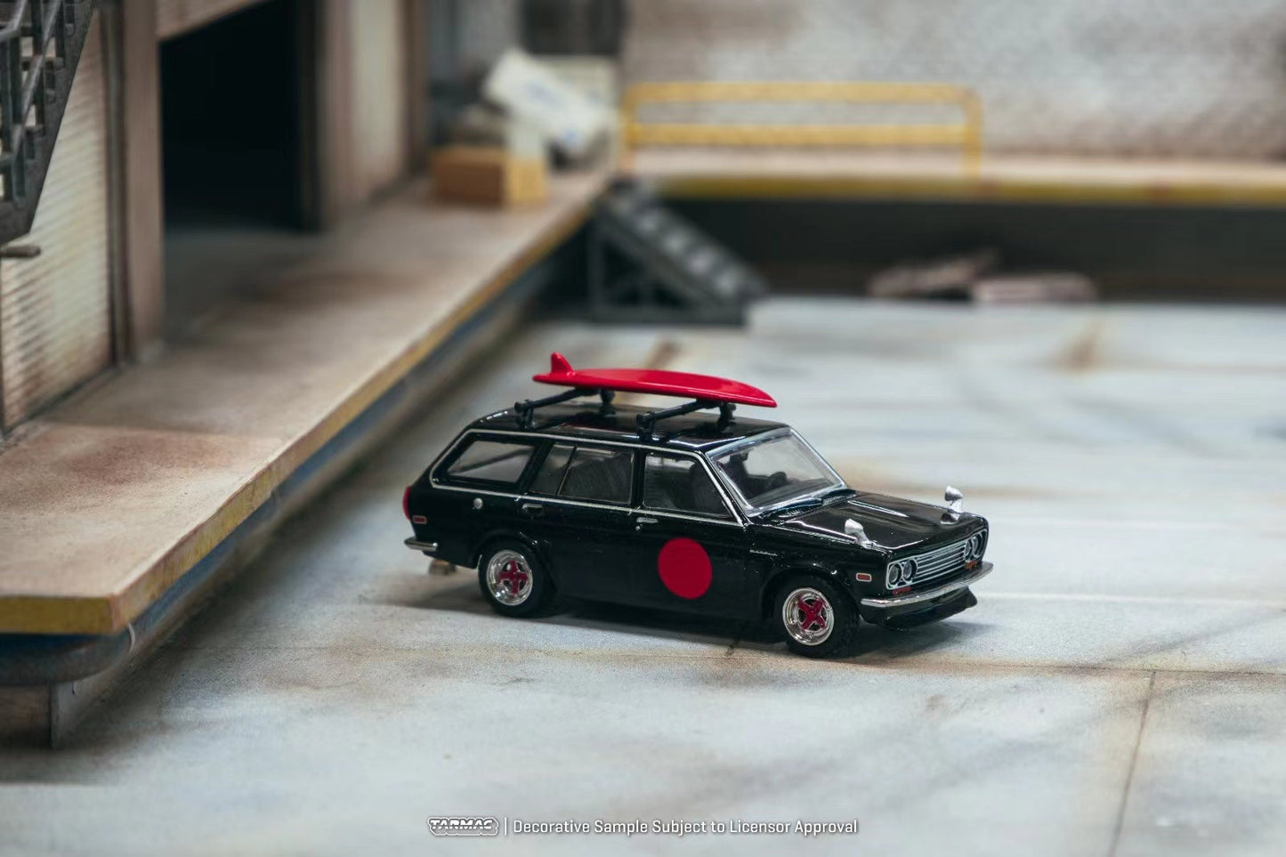 TARMAC WORKS 1/64 MIJO EXCLUSIVE DATSUN BLUEBIRD 510 WAGON WITH SURFBOARD Special Limited Edition